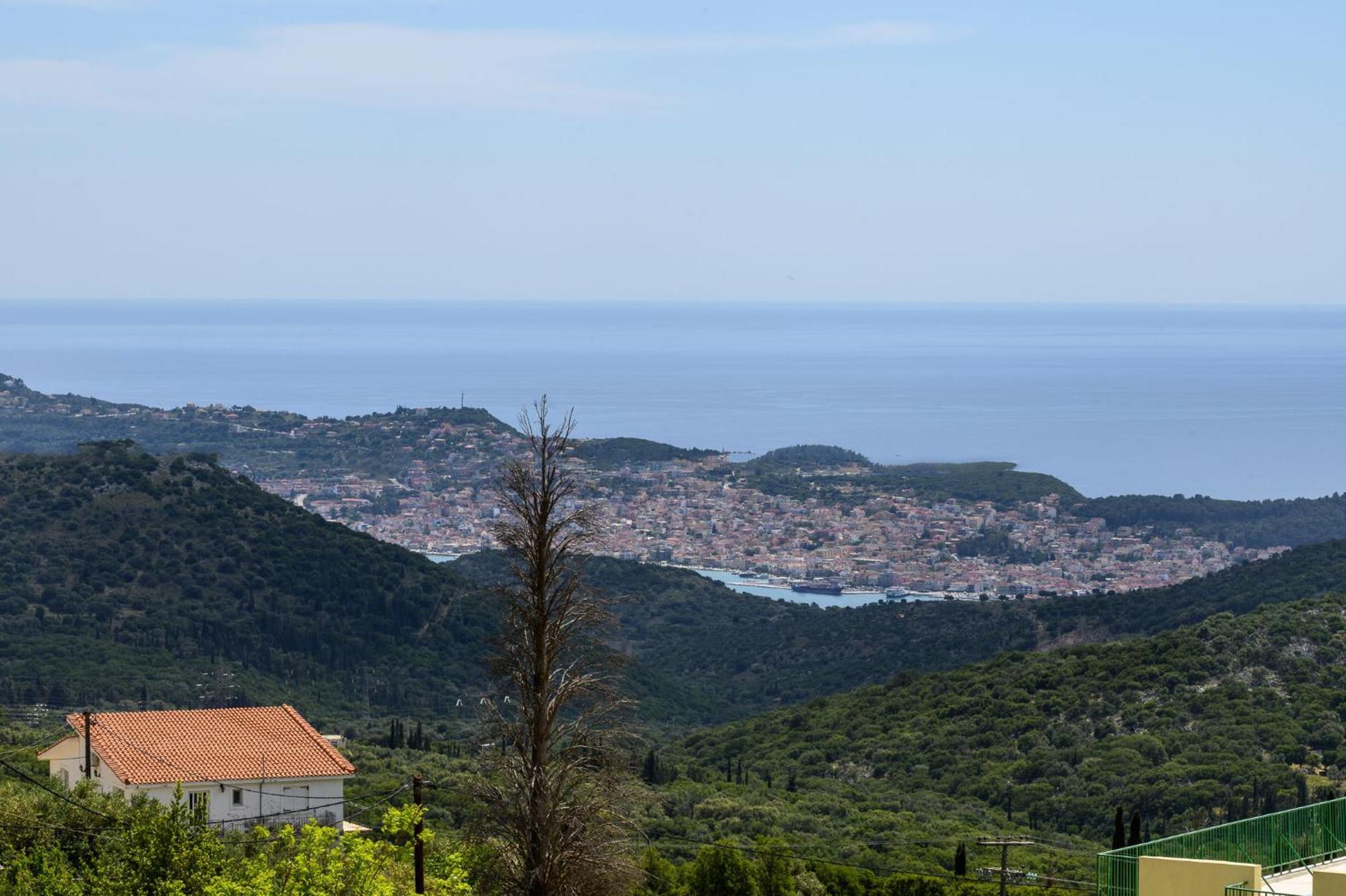 V&V Boutique Villa Argostoli  Bagian luar foto
